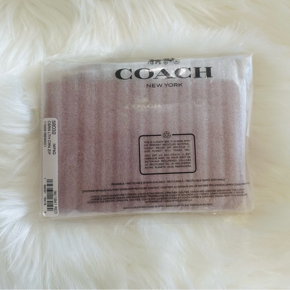 NWT Coach Leather Wistlet - Picture 6 of 6